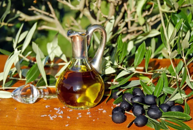 How To Choose Sustainable Skincare Ingredients For Your Products