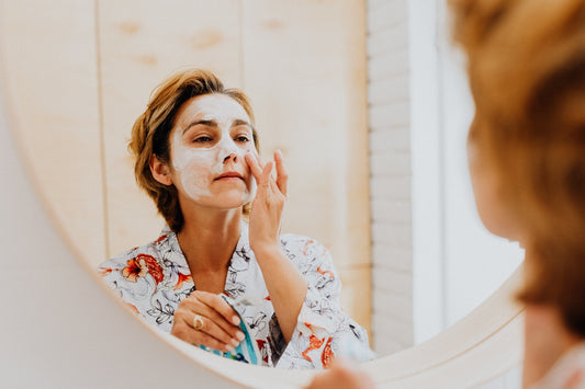 Hydration and Summer Skin: Nurturing Your Skin's Glow Under the Sun